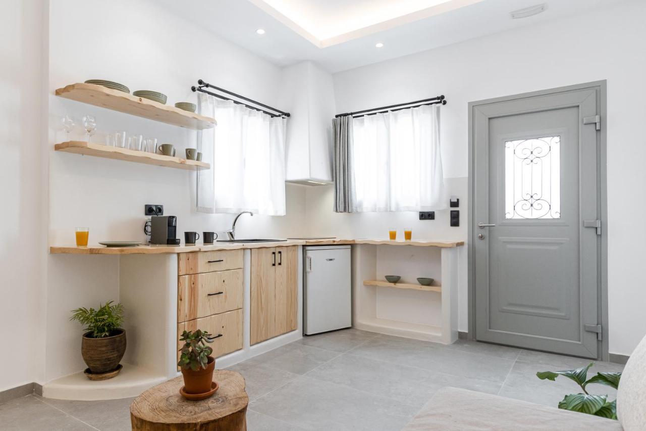Adama'S Suites Naxos City Екстериор снимка