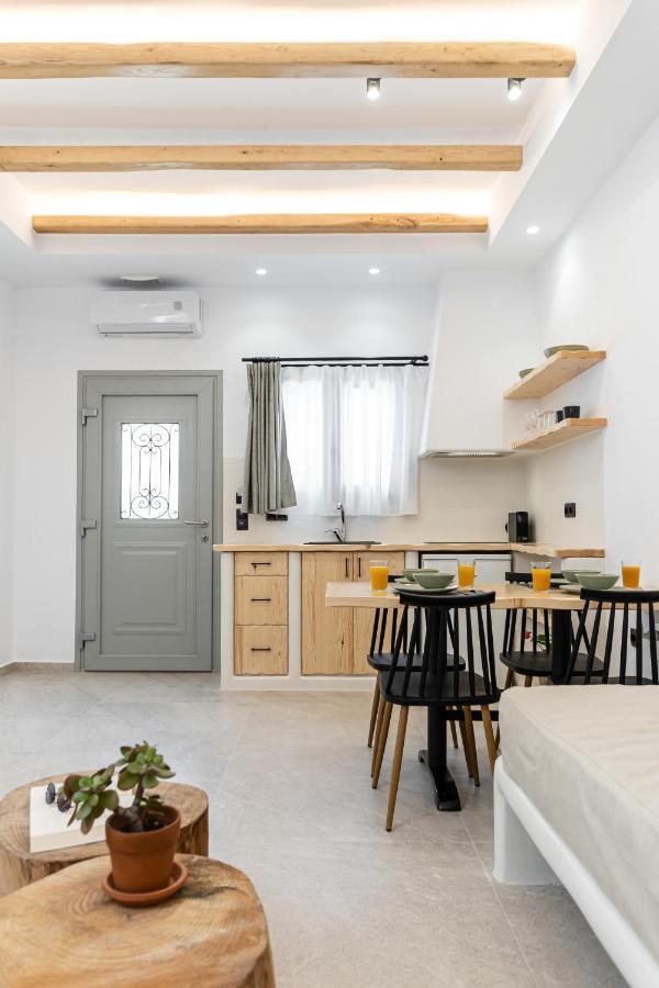Adama'S Suites Naxos City Екстериор снимка
