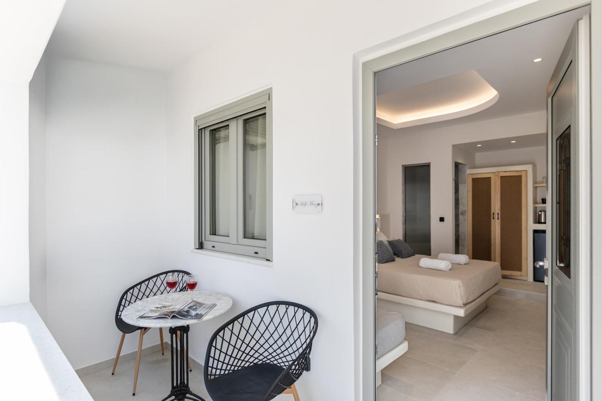 Adama'S Suites Naxos City Стая снимка